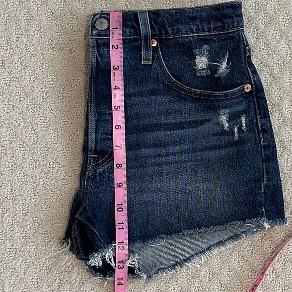 Levi's 501 Button Fly High-Rise Stretch Denim Shorts Size 28 Distressed Classic - Picture 12 of 13